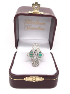 ANTIQUE DIAMOND AND EMERALD FILIGREE DINNER RING