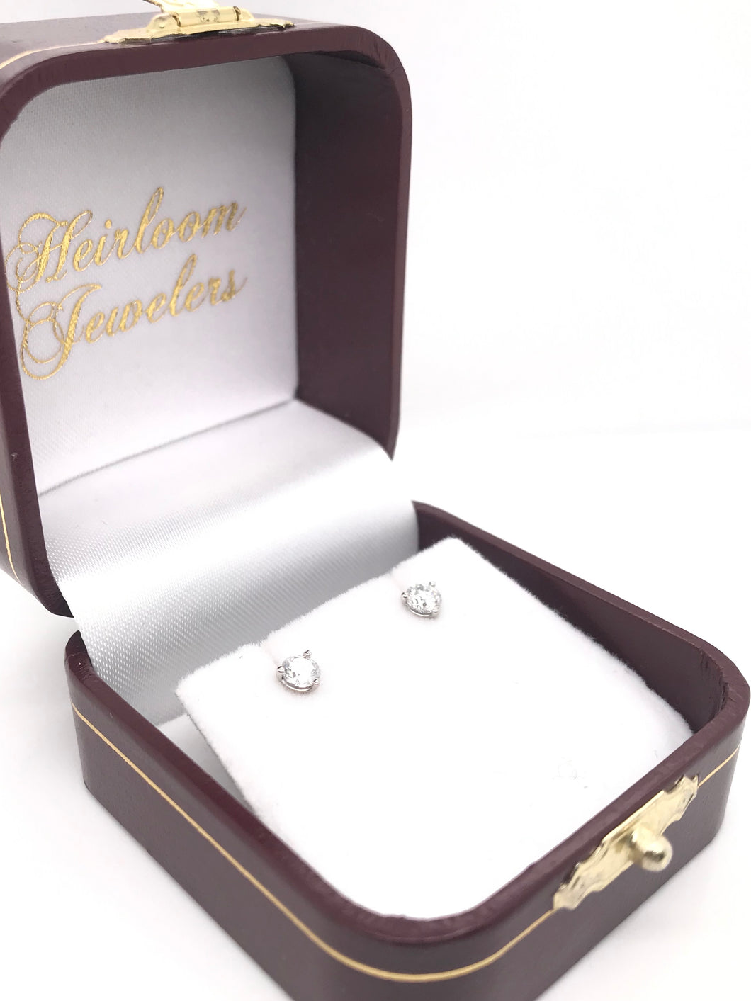 1/2 CARAT DTW DIAMOND STUD EARRINGS